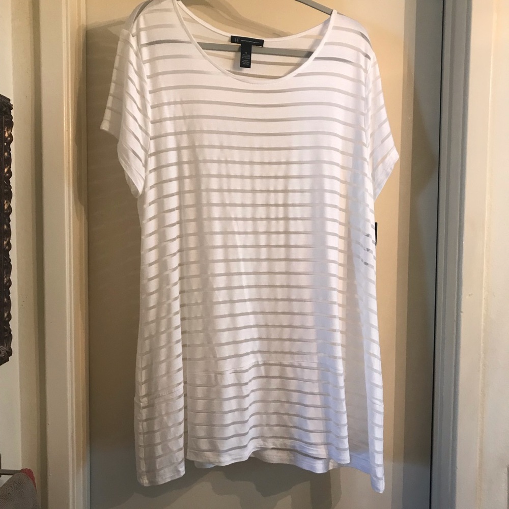 Ladies white tunic